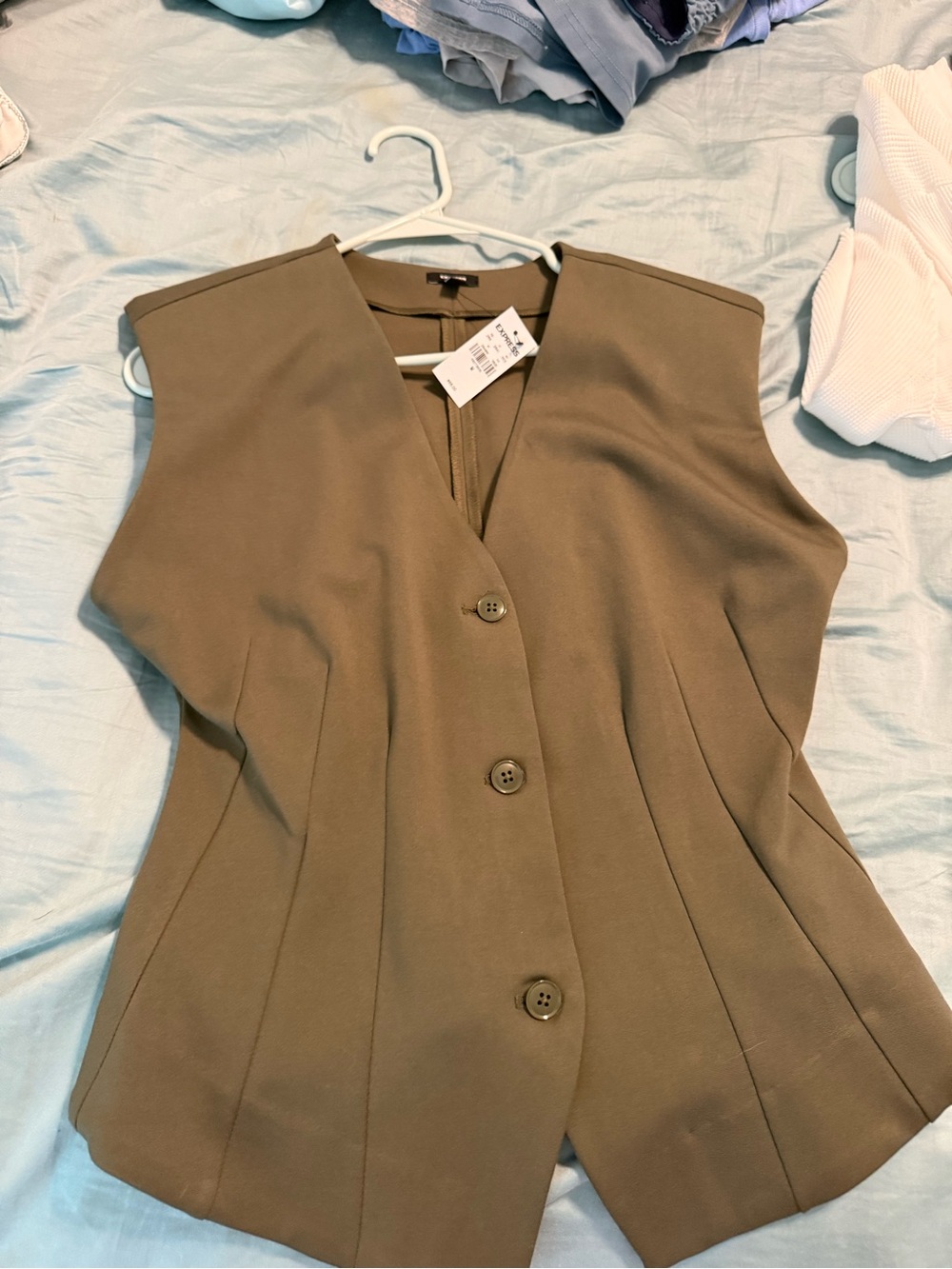 Express size Medium Women’s Sleeveless Button Front Vest - olive green